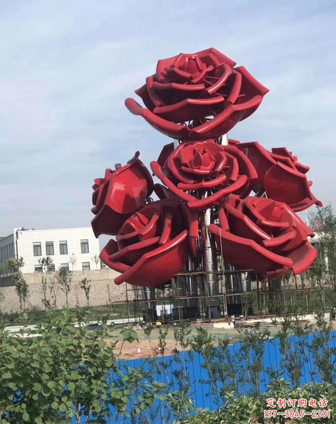 山西不锈钢玫瑰雕塑象征爱与美
