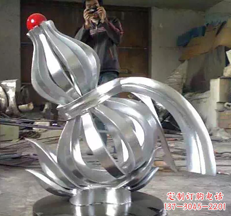 山西不锈钢葫芦雕塑精美而传统