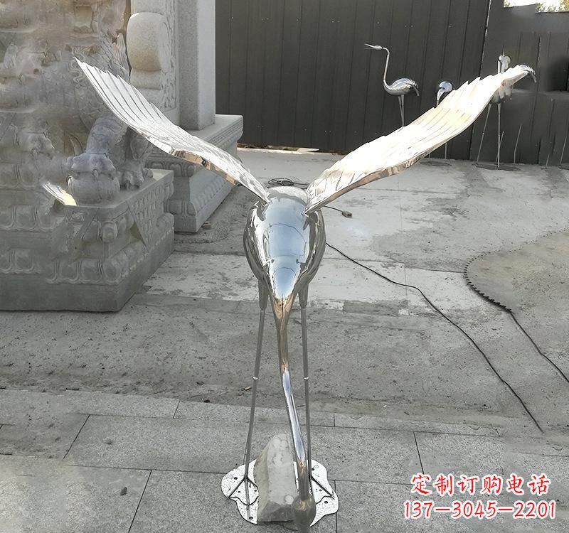 山西不锈钢仙鹤雕塑美丽与坚固并存