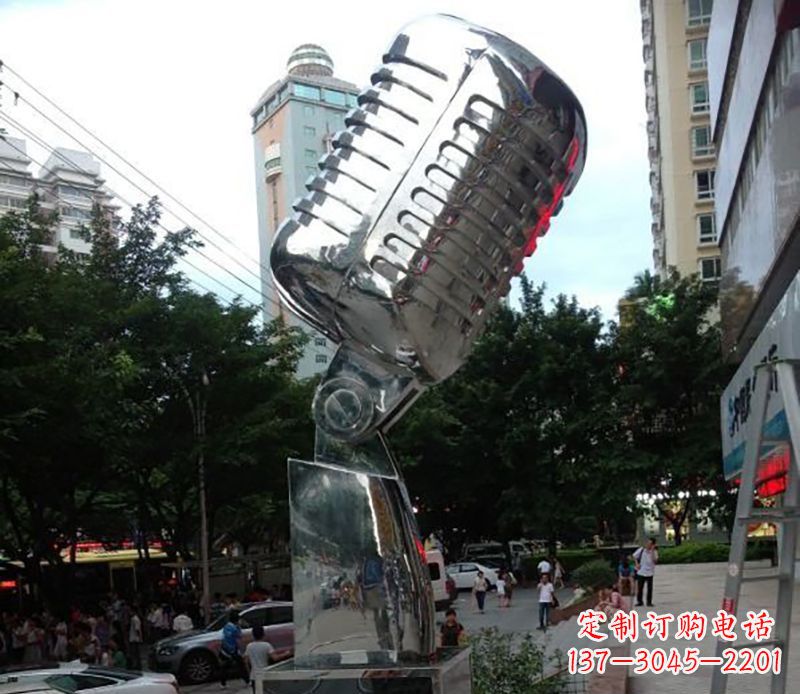 山西不锈钢话筒雕塑象征传统文化和新时代