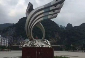 山西翅膀雕塑——环绕不锈钢广场的精美艺术品