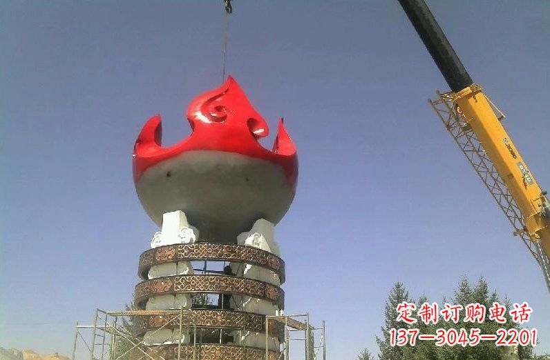 山西不锈钢火炬雕塑象征着永恒的精神