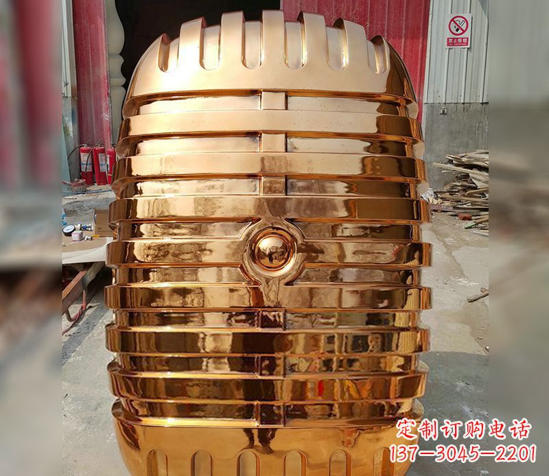 山西精美不锈钢话筒雕塑