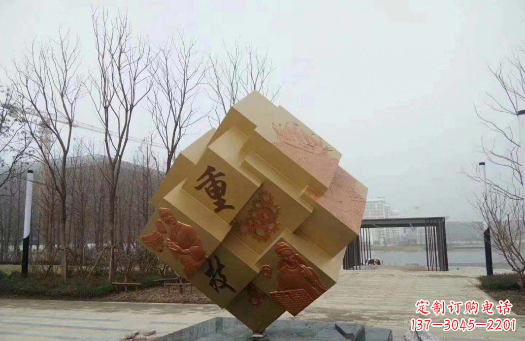 山西不锈钢魔方雕塑给景观增添丰富多彩