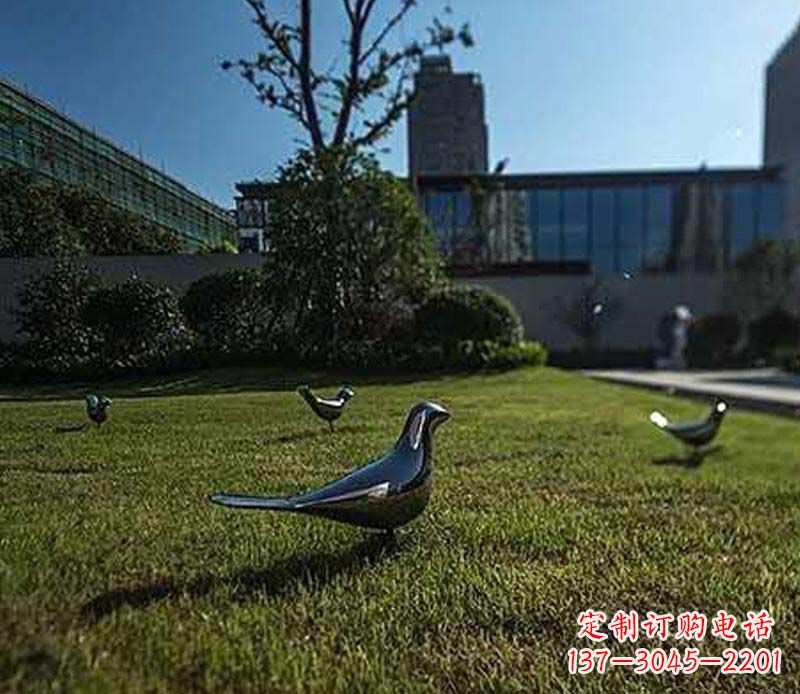 山西不锈钢镜面鸽子雕塑象征和平与美丽
