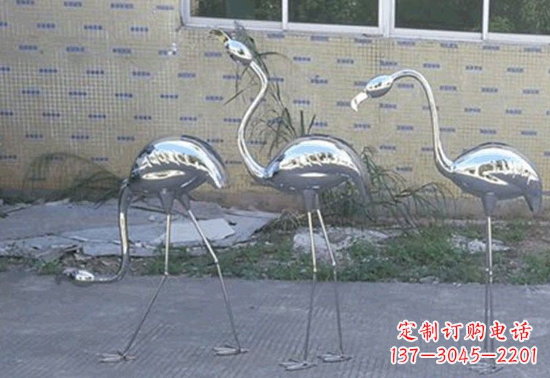 山西不锈钢火烈鸟雕塑给人以美好的视觉享受