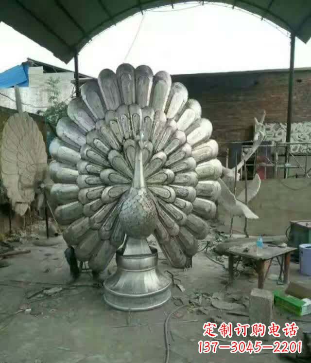 山西该孔雀雕塑