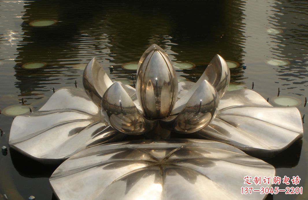 山西不锈钢莲花雕塑绚丽多彩的艺术之美
