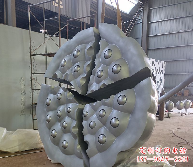山西不锈钢莲蓬雕塑精美外形 引人入胜