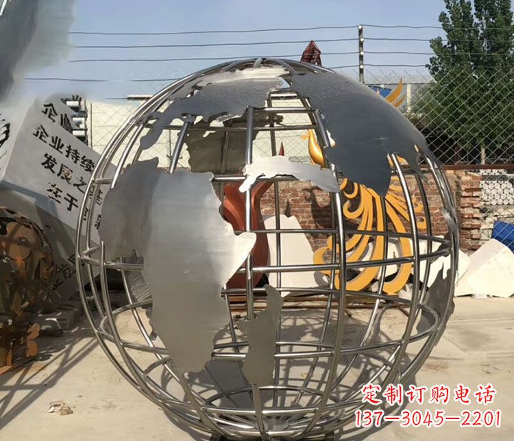 山西不锈钢镂空地球仪雕塑艺术技艺的精美体现