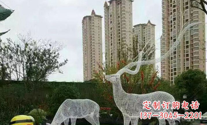 山西不锈钢镂空鹿雕塑精美纯粹的艺术之作