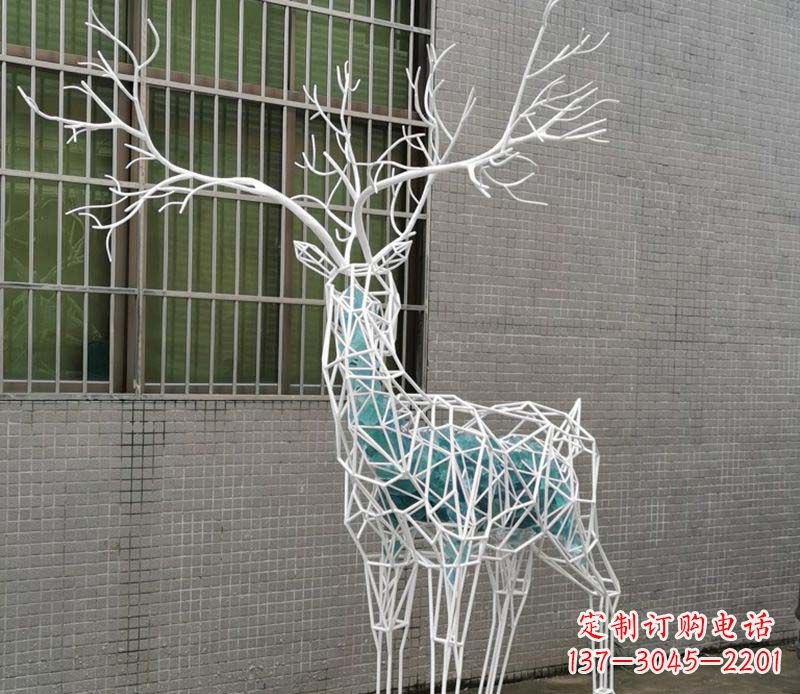 山西不锈钢镂空梅花鹿雕塑——流动的美丽