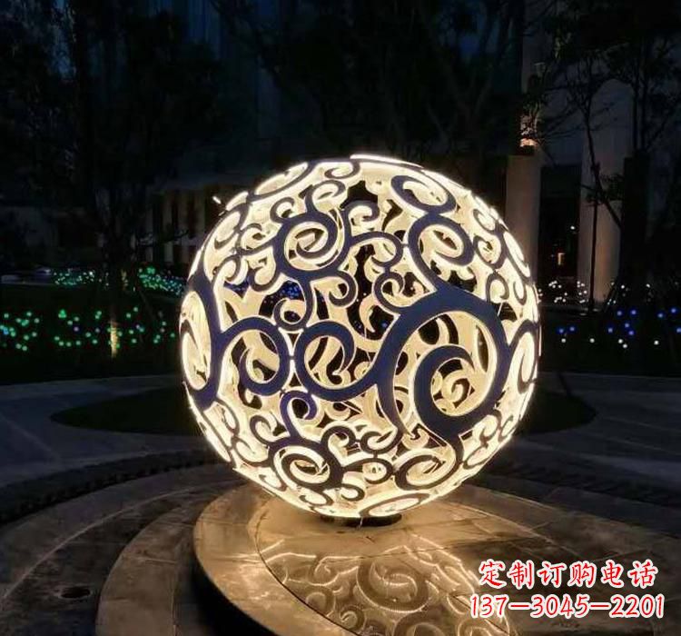 山西不锈钢镂空球喷泉雕塑2