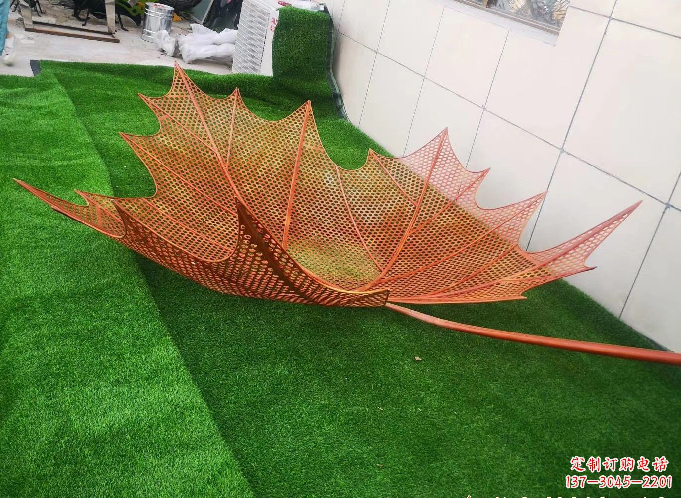 山西镂空树叶雕塑精彩细节点缀着精美自然风景