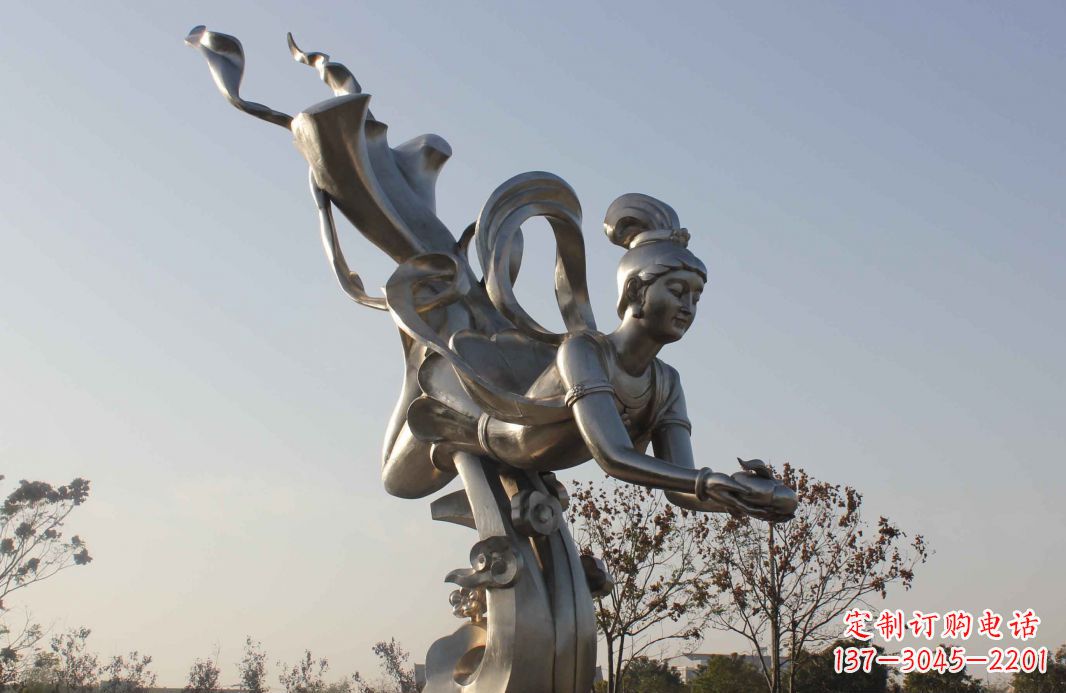 山西不锈钢蟠桃祈福广场雕塑