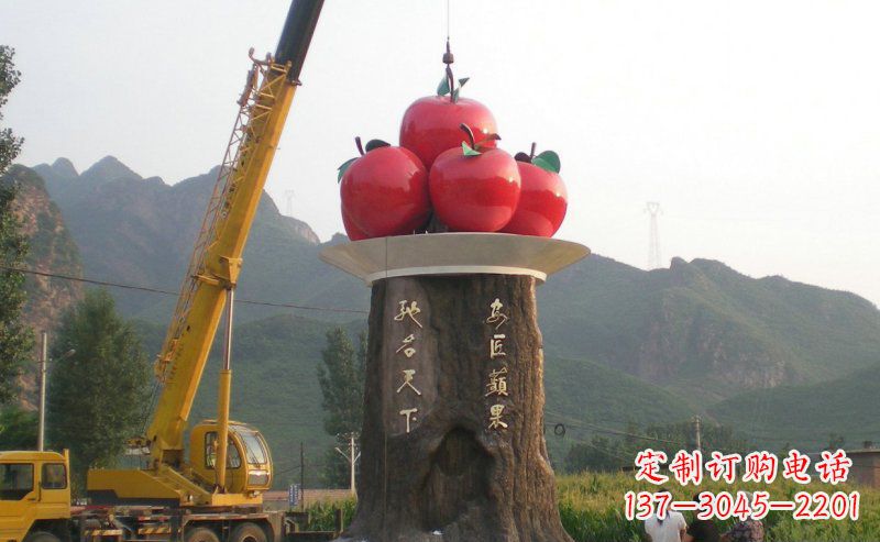山西不锈钢苹果雕塑艺术与科技的结合
