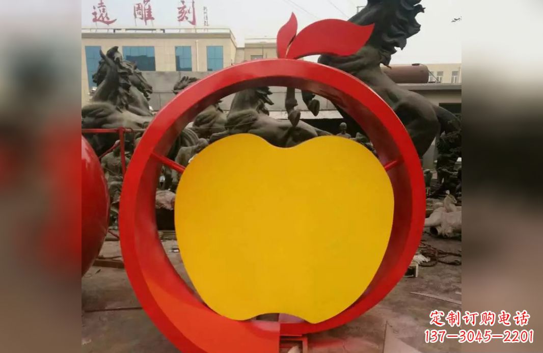 山西不锈钢苹果雕塑——见证爱与和平