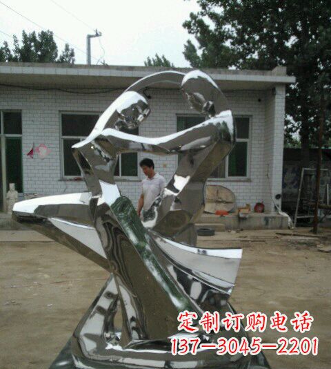 山西浪漫的不锈钢情侣雕塑