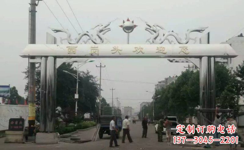 山西不锈钢双龙戏珠牌坊传承文化的雕塑之美