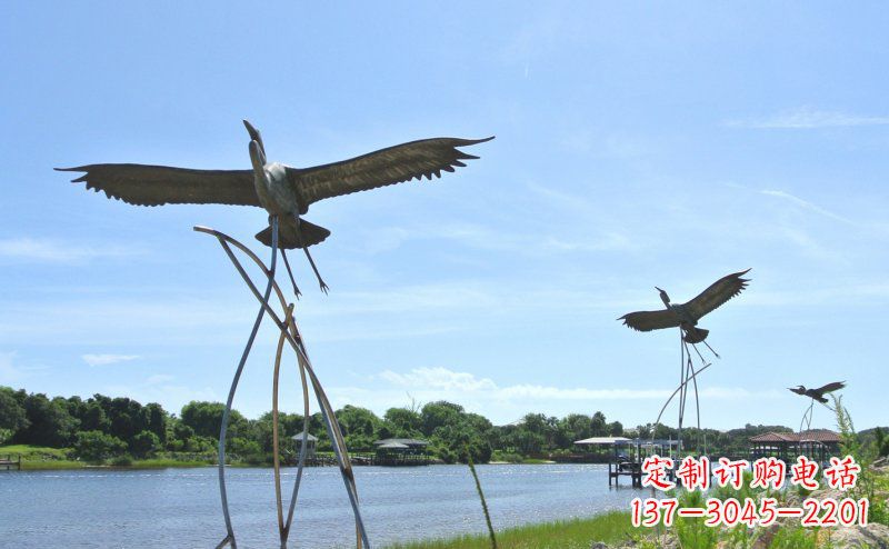 山西不锈钢仙鹤雕塑象征着自由之美
