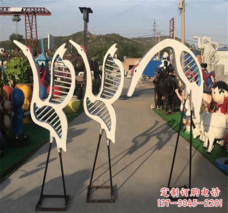 山西精美不锈钢仙鹤雕塑