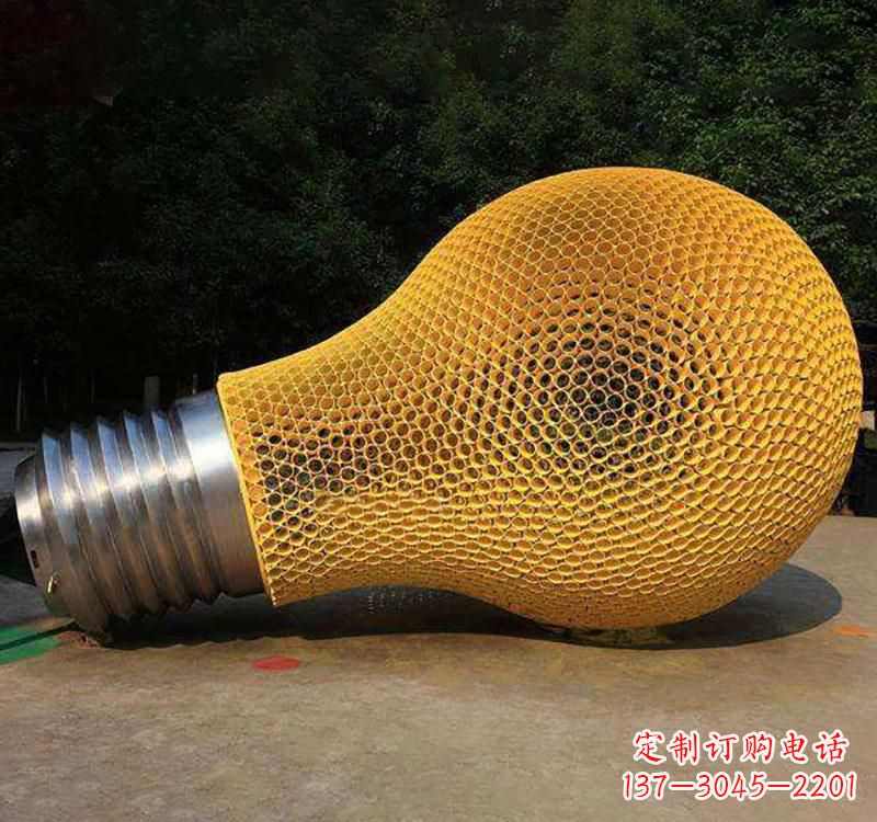 山西不锈钢灯泡雕塑点亮小区景观