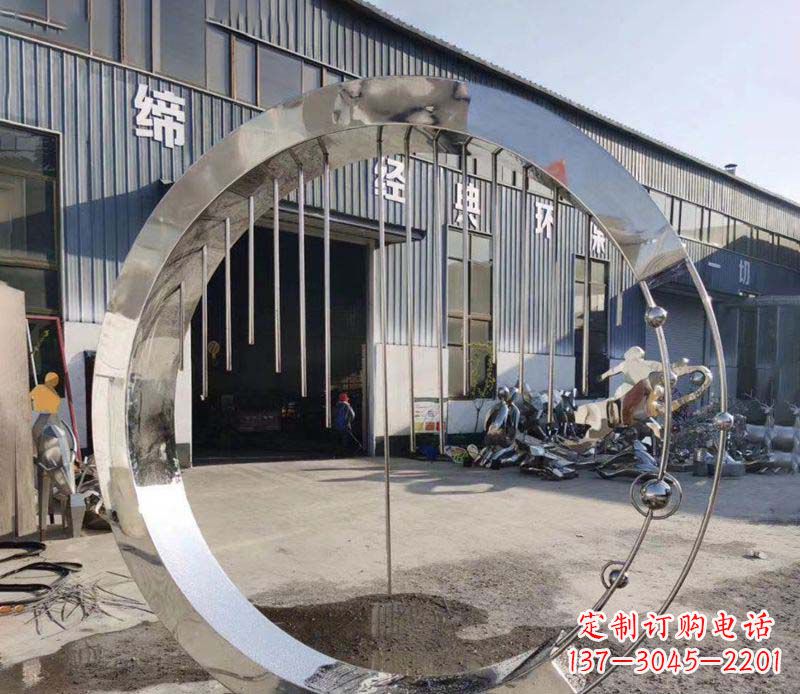山西不锈钢旋转流水圆环雕塑