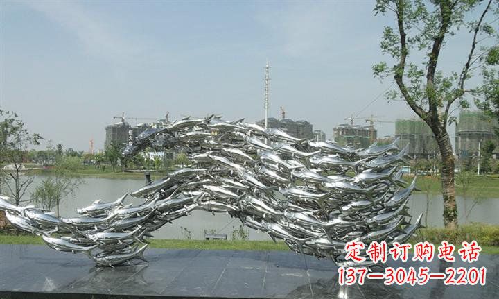 山西精美动物雕塑点缀不锈钢鱼群公园