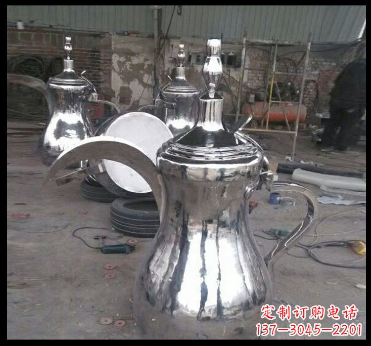 山西不锈钢园林抽象酒壶雕塑