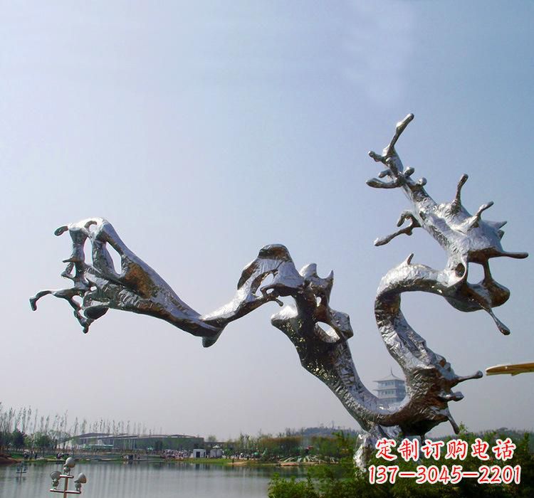 山西不锈钢水滴雕塑体现自然之美