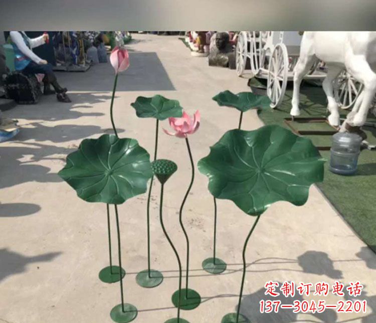 山西不锈钢园林荷花雕塑