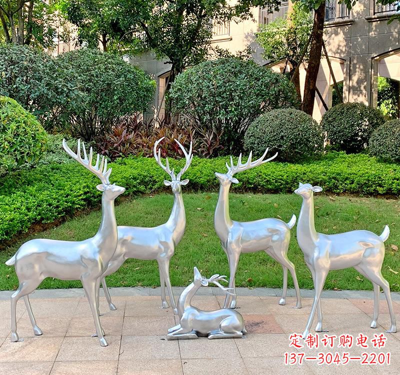 山西不锈钢园林小鹿雕塑美丽的艺术点缀
