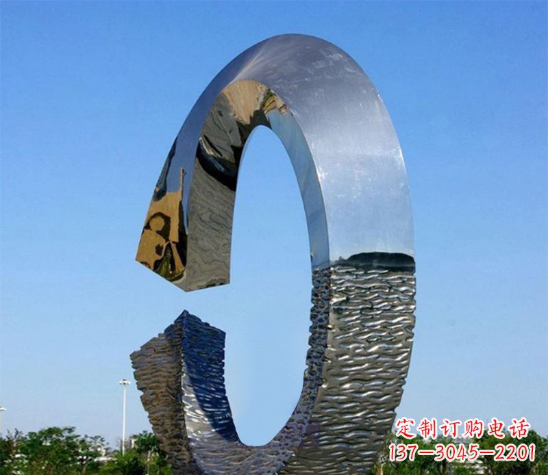 山西环绕着美好的景观雕塑