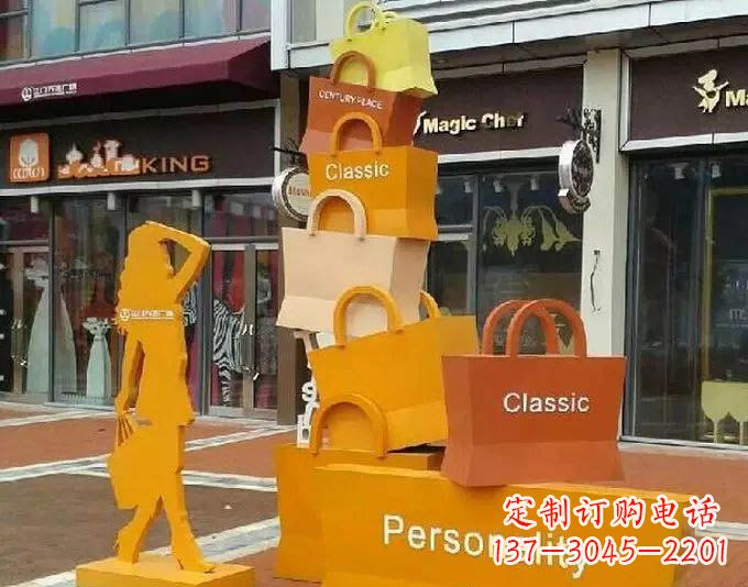 山西步行街不锈钢购物袋和抽象人物雕塑