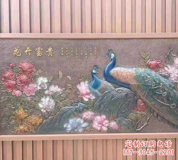 山西锻铜孔雀雕塑——精致而神奇的艺术品