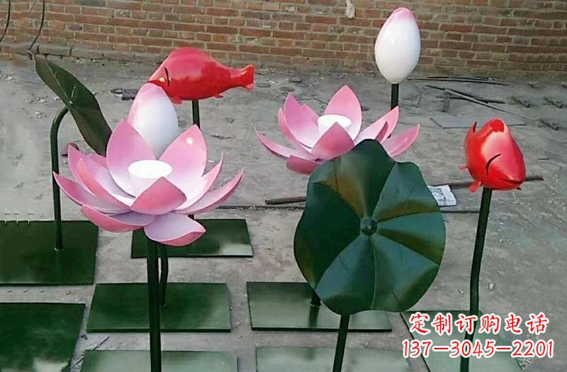 山西彩色不锈钢荷花鲤鱼雕塑