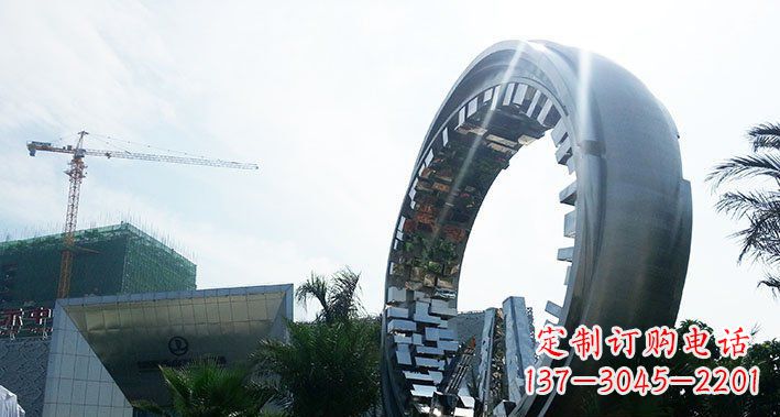 山西美丽而优雅的不锈钢圆环雕塑
