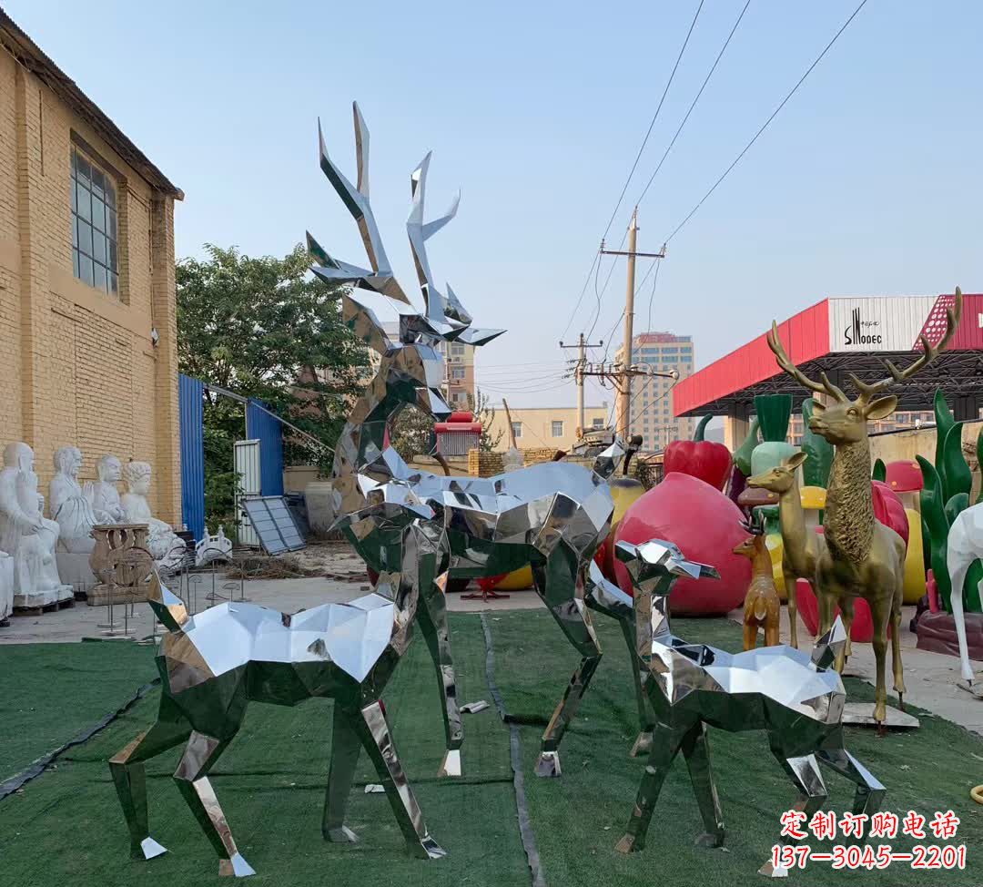 山西梅花鹿雕塑一种独特的城市装饰