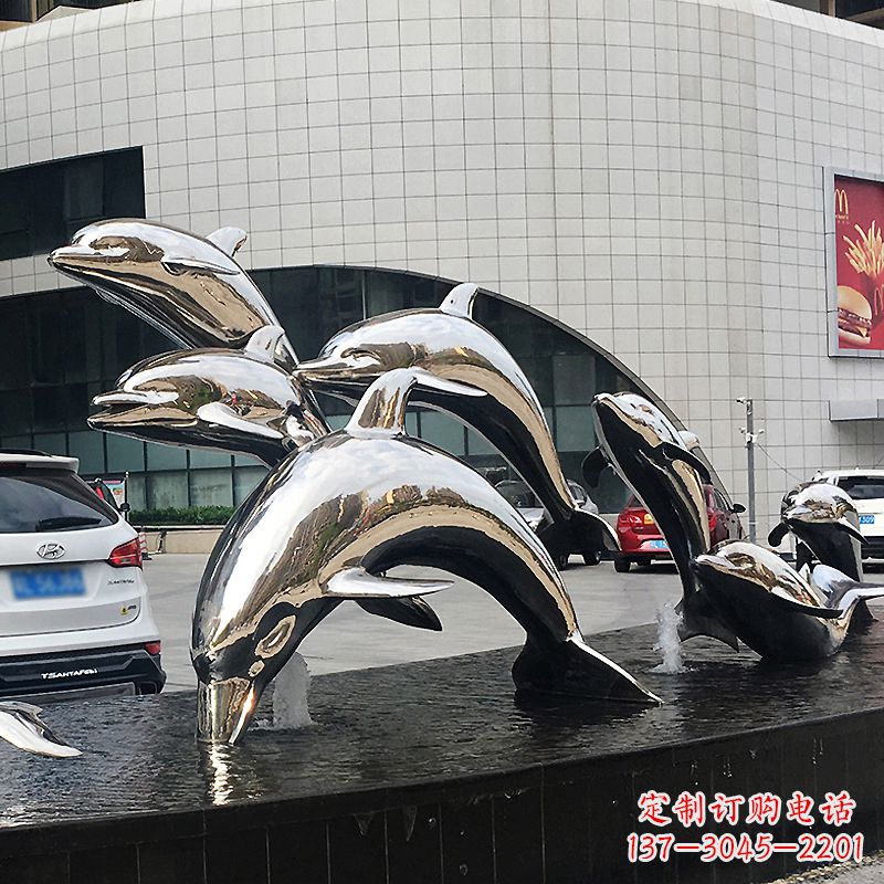 山西海豚雕塑点亮城市商场的不锈钢镜面水景