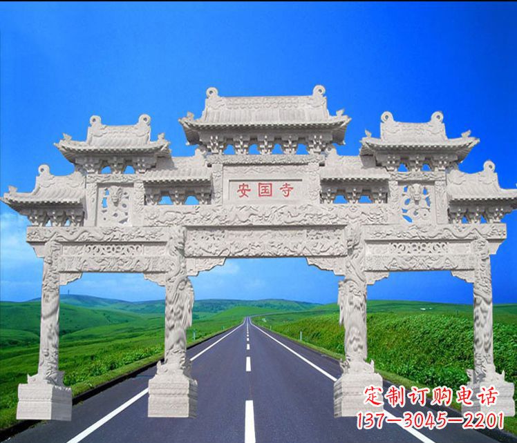 山西城市中的石雕牌坊雕塑