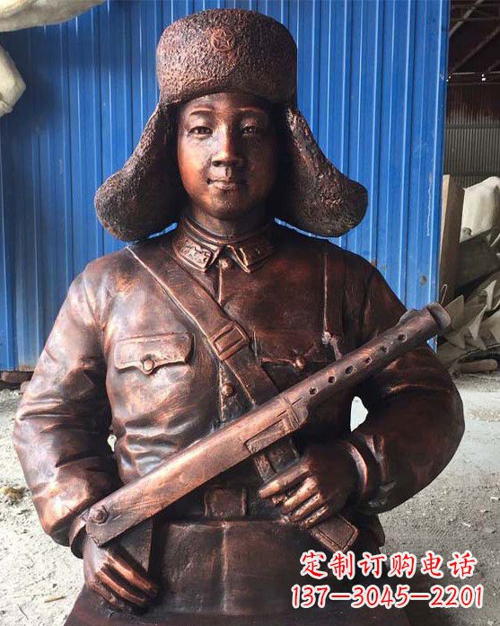 山西持枪的雷锋半身像