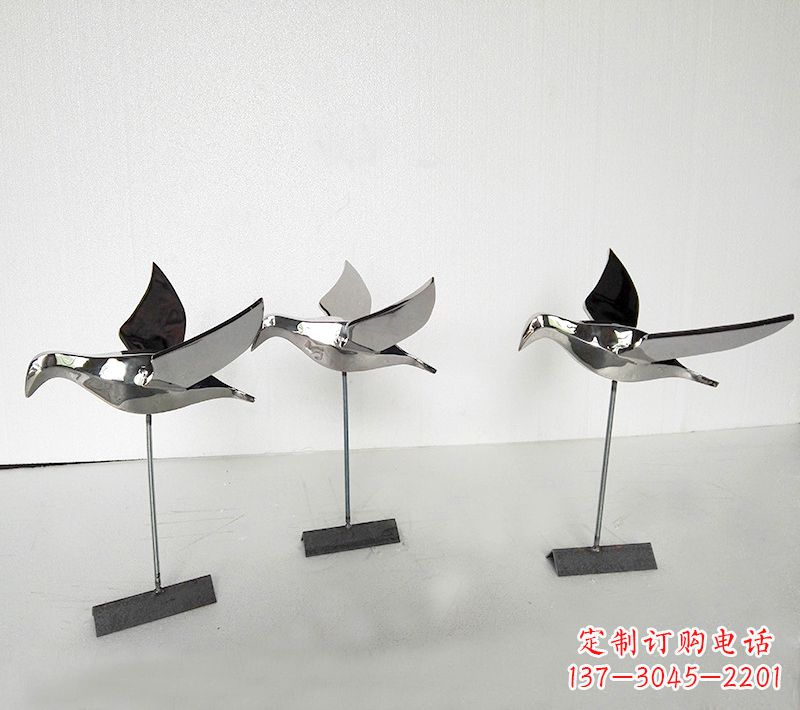 山西抽象的展翅鸽子不锈钢插件公园草坪草丛动物雕塑