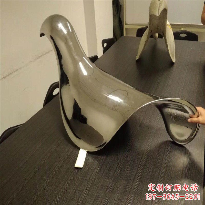 山西鸽子雕塑——精致的抽象艺术