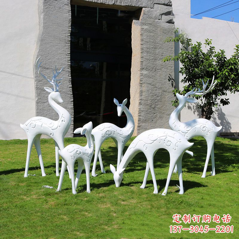 山西玻璃钢动物雕塑——给小区园林添彩