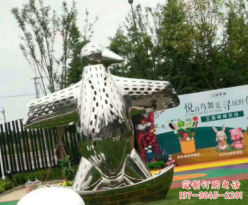 山西抽象企鹅不锈钢雕塑