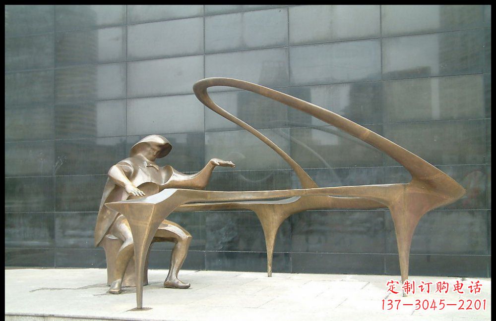 山西钢琴雕塑融合音乐与艺术的完美结晶