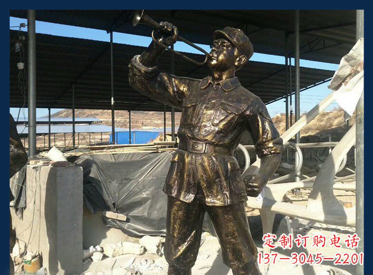 山西吹冲锋号的八路军铜雕
