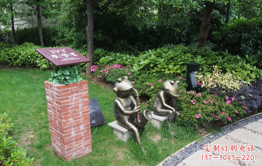 山西青蛙雕塑传承萨克斯文化的艺术精品