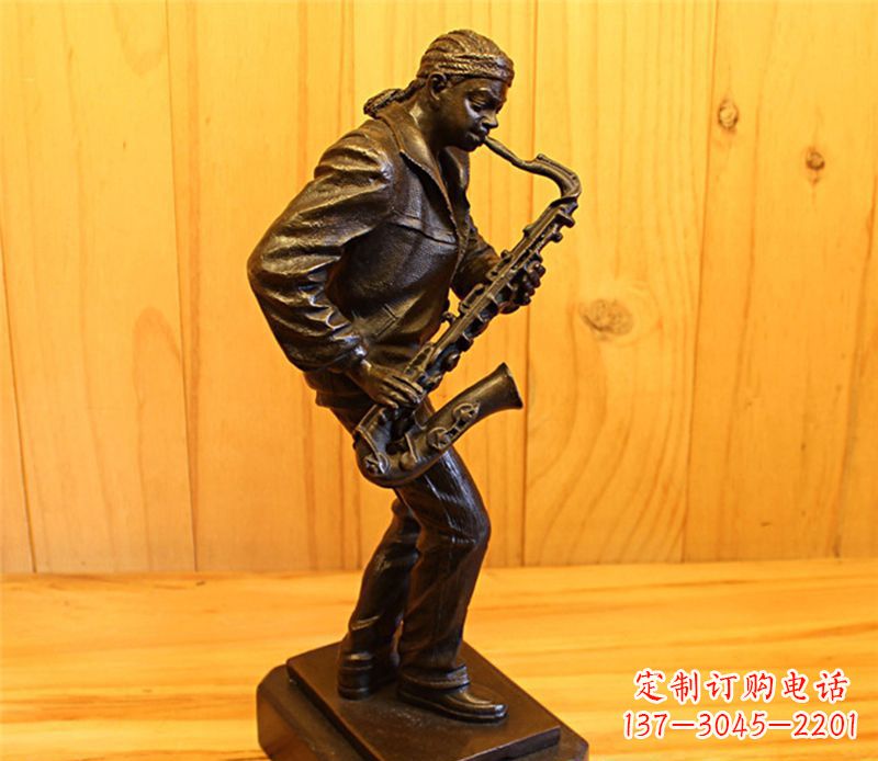 山西萨克斯雕塑娱乐场所的精灵