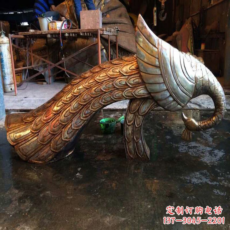山西铸造精美孔雀雕塑